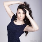 E finalmente dopo la truccatrice arrivò la modella... E finalmente dopo la truccatrice arrivò la modella...