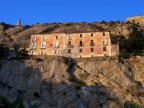 Palazzo nella roccia Palazzo nella roccia