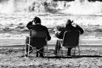 Leggi, leggi ma il mare si avvicina Leggi, leggi ma il mare si avvicina