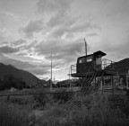 Hasselblad 500 c/m 
Distagon 50 
Kodak Tmax400. 
HC110