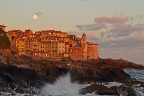Tellaro ... il mare ... il sole ... la luna Tellaro ... il mare ... il sole ... la luna