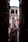 Fra i vicoli di venezia Fra i vicoli di venezia