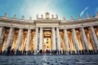 Colonnato di San Pietro - Citt� del Vaticano.