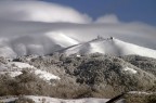 Il Terminillo -la montagna di Roma- che prima di tutto, per�, � il monte della mia citt�, Rieti.
Foto scattata dal balcone di casa con una Minolta dynax 5d, anti shake attivato e un 300 mm.
Giulio