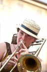 La ragazza col trombone La ragazza col trombone