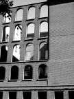 La mia prima fotografia di una struttura architettonica. 
Nel fare la foto gi� vedevo l'immagine in bn e i relativi chiaroscuri.

Naturalmente sono ben accetti consigli...