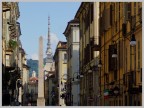 Viste di Torino.
L'obelisco di Piazza Savoia e la Mole Antonelliana.