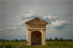 Lungo la via francigena Lungo la via francigena