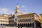 Quattro passi per Modena Quattro passi per Modena