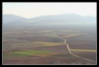 Panor�mica de las llanuras castellano-manchegas en Espa�a.
Ojal� les guste.
Saludos.