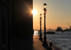 Sole all'angolo Sole all'angolo