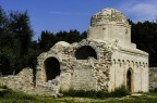 La chiesa di San Felice, nell'antico borgo di Balsignano, Mo La chiesa di San Felice, nell'antico borgo di Balsignano, Mo
