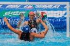 ciao..sabato ero a scattare alle finali femminili nazionali di pallanuoto serie A1..

ho provato a fare qualche scatto a fianco ai 'giganti' che lo fanno di professione a bordo vasca.

vi metto uno scatto preso durante una azione al centro

f/5.6 1/1000 iso 100 canon 100-400mm