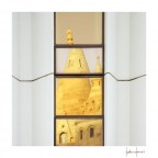 Uno scatto datato 2011, fatto al volo con una compattina senza pretese, quando la passione per la fotografia non era ancora esplosa, ma probabilmente stava lentamente prendendo forma in me...

Budapest - Chiesa di Mattia (M�ty�s Templom)

Suggerimenti e critiche sempre ben accetti