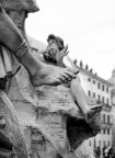Ai piedi della fontana Ai piedi della fontana