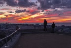 Guardare il mare al tramonto.. Guardare il mare al tramonto..