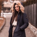 Ecco a voi un'altro dei miei ritratti,
stavolta in tema invernale...
Che ne pensate? Critiche e commenti sempre ben accetti...