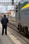 Per la stazione? Per la stazione?