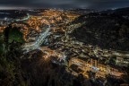 Modica (RG) - panoramica notturna... Modica (RG) - panoramica notturna...