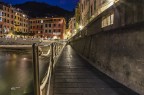Camminamento.. la piazza dei pescatori Vernazza. Camminamento.. la piazza dei pescatori Vernazza.