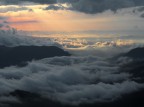Alba sopra le nuvole