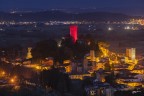 La rocca si dipinge di Rosso...