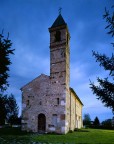 chiesetta di Pozzoveggiani, ora blu. chiesetta di Pozzoveggiani, ora blu.