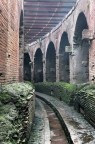 Nel ventre dell'anfiteatro.