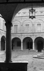 Rullino zero II parte: chiostri e colonne Rullino zero II parte: chiostri e colonne