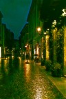 Passeggio sotto la pioggia. Passeggio sotto la pioggia.