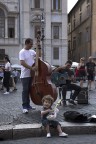Giovani artisti crescono Giovani artisti crescono