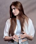 Ritratto di giovane donna Ritratto di giovane donna