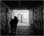 fratellanza nel sottopasso