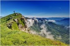 Monte Zevola 1970m, Catena delle Tre Croci, Piccole Dolomiti. Giugno 2026.
Obiettivo 7artisan 10 mm pancake f3,5, diaframmato a f11. Ripresa con cavalletto, immagine da funzione 'time lapse'