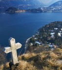 Croce sul lago