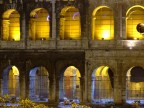 Giovani luci su antiche pietre Giovani luci su antiche pietre