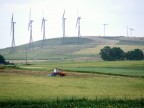paesaggio con pale eoliche paesaggio con pale eoliche