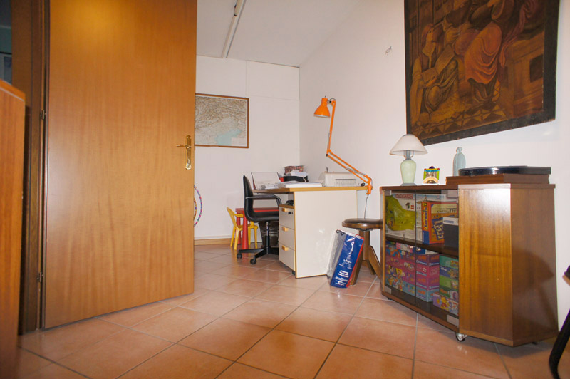 16mm + wide + flash.jpg