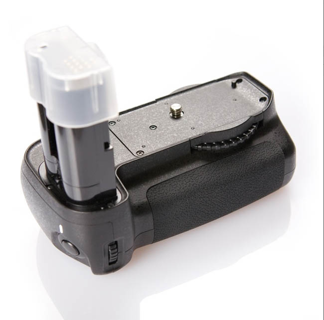 [FG+Sped] Battery grip per Nikon D80 D90.jpg