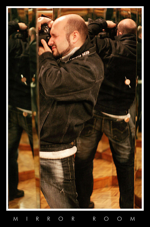 _mirror-room.jpg