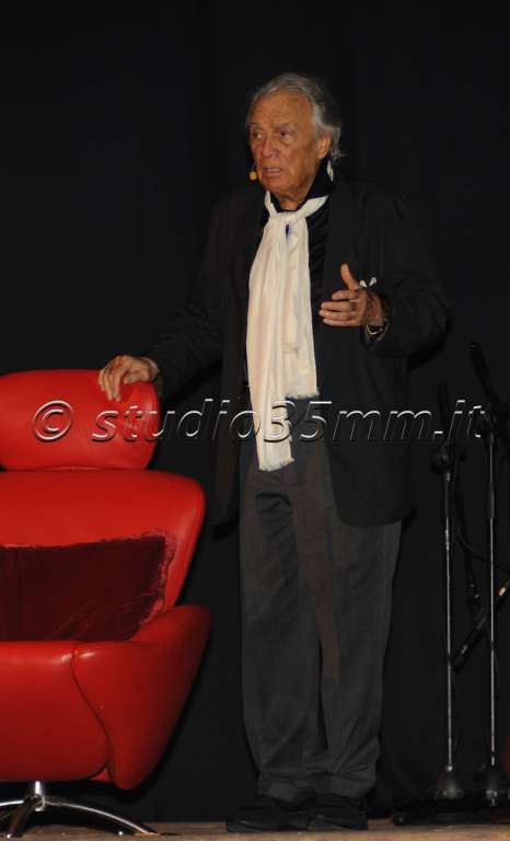 Albertazzi_040wtmkwtmk.jpg