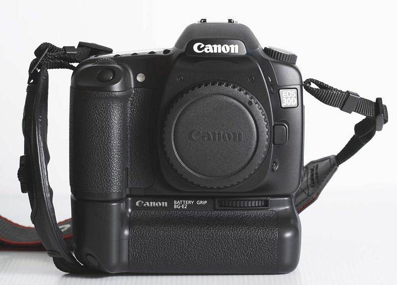 Canon-30D+BG-E2.jpg