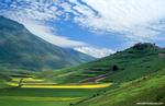 castelluccio_view_small.jpg
