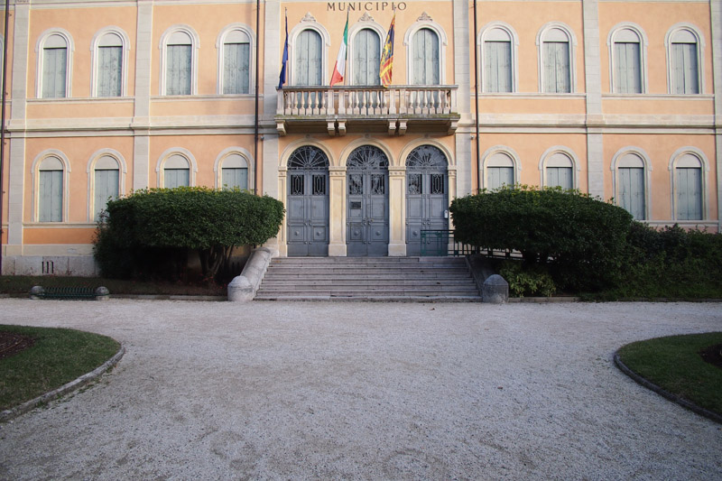 Comune Thiene 14mm + Sony Wide Conv.jpg