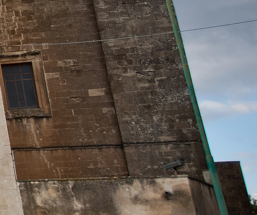 Crop  f2.8.jpg