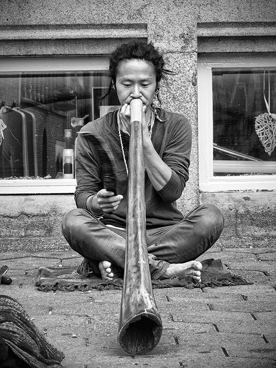 didgeridoo_player_p4u.jpg