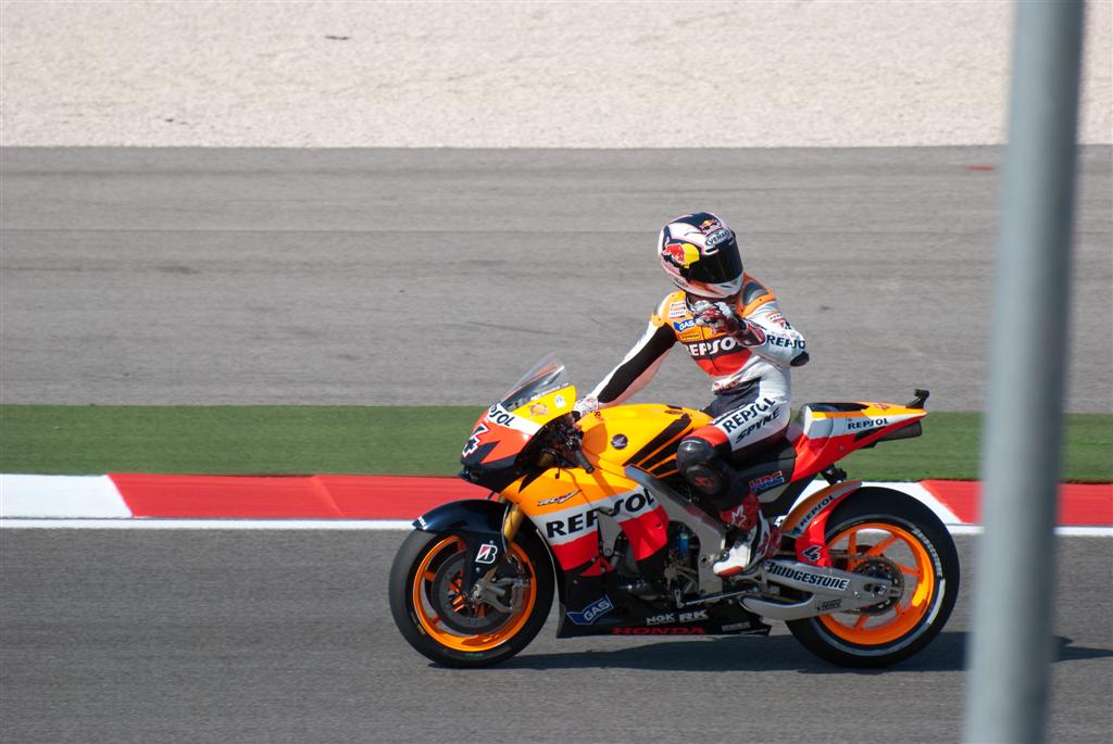 DSC_9415-2 (Large).jpg