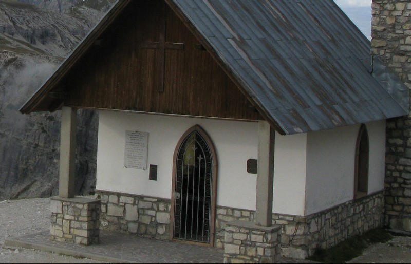 ingrandimento chiesa.jpg