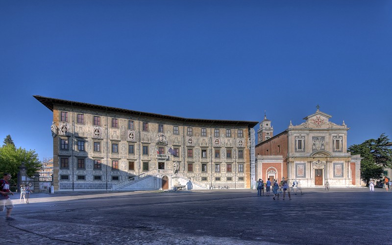 Piazza dei Cavalieri.jpg