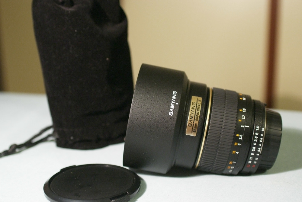 Samyang 85_2.JPG